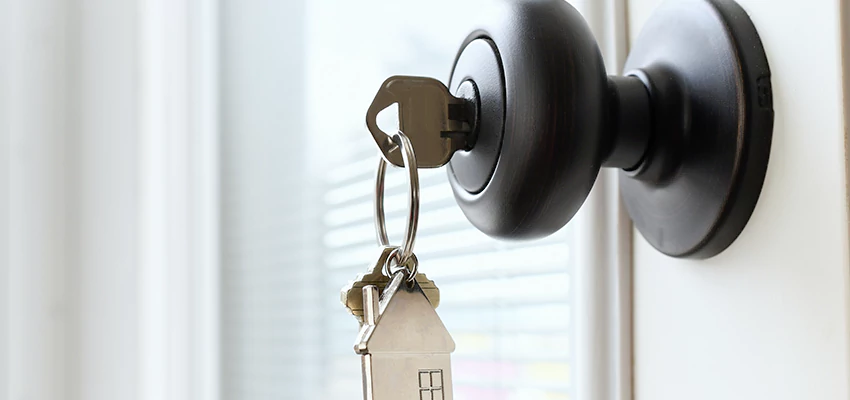 Bifold Door Knob Replacement in San Carlos, California